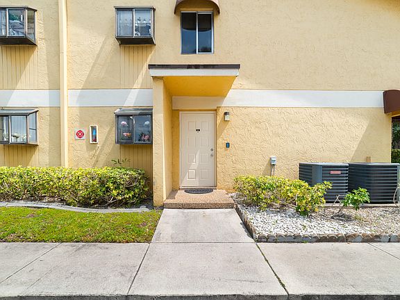 2nd image of 3095 N Oakland Forest Drive #101