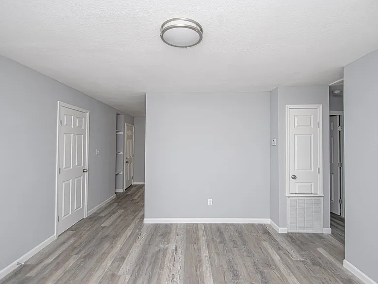 35 Hiland Pl #B — Photo 11