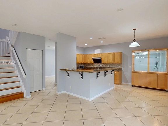 3rd image of 624 Bald Cypress Rd