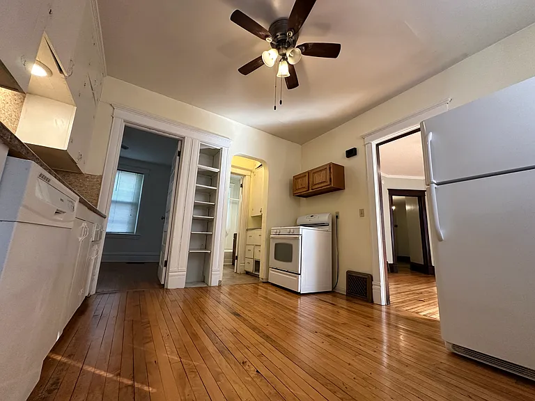 2707 Delaware St SE — Photo 9