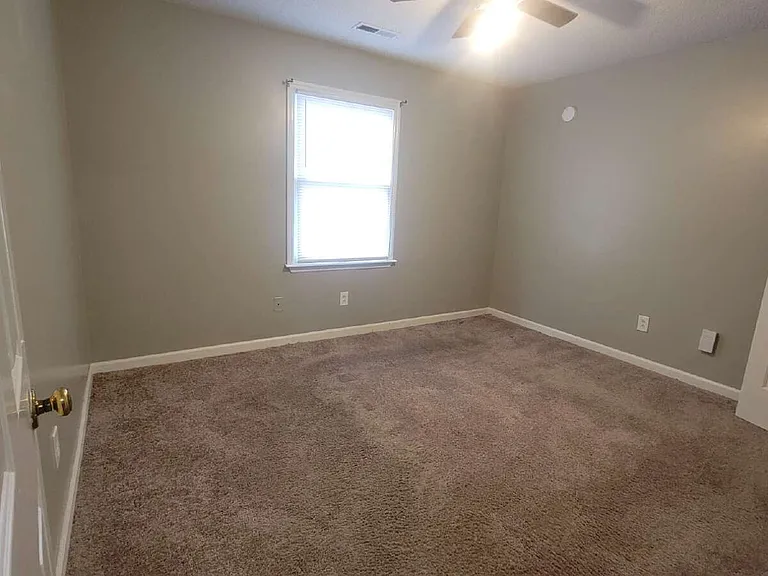 1502 Barrington Rd NW #B — Photo 13