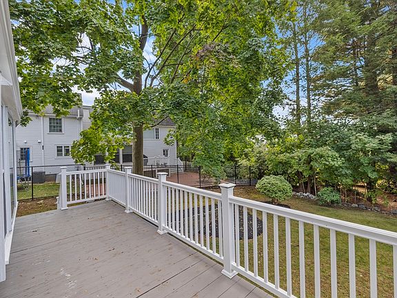 5th image of 108 Radcliffe Rd