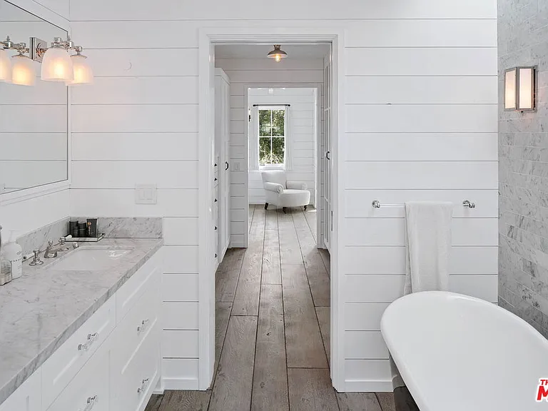 821 Nowita Pl — Photo 20