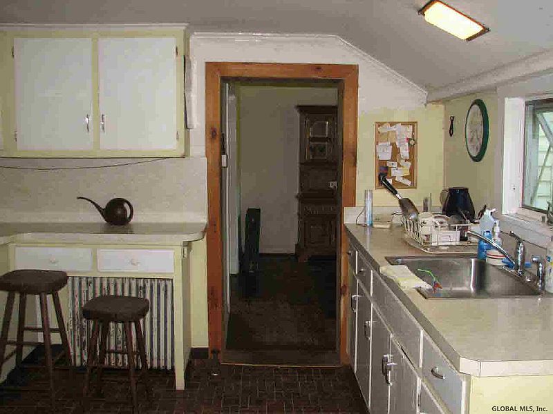 3rd image of 143 Newman Lane