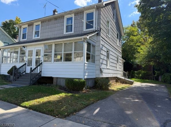32 Willard St