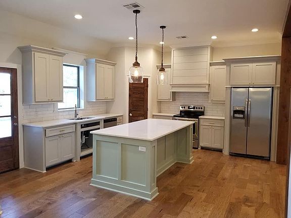 4th image of 2757 Williamsport Dr
