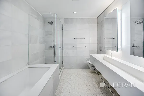 Sold by (Legacy) Elegran | media 6