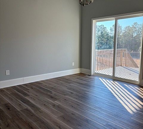 3rd image of 521 Stadium Dr