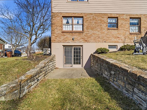 4th image of 3141 Woodside Dr