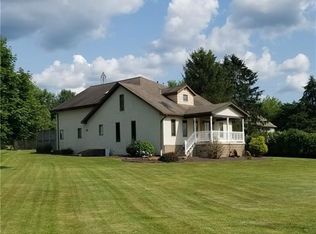 906 Evergreen Rd, Leechburg, PA 15656