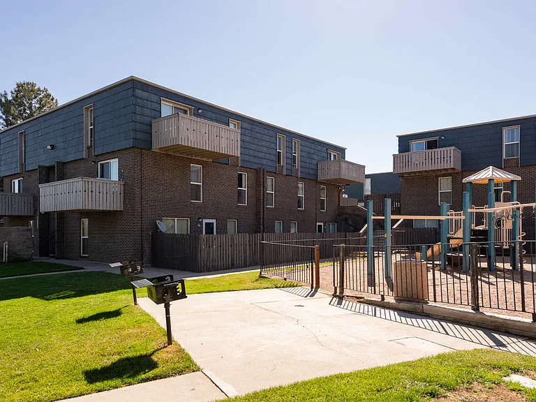 Webster Lake Apartments — Photo 18