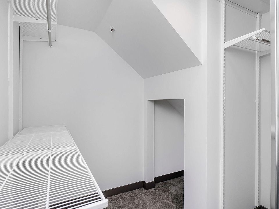 1st image of 3815 W Avenue 43 #211