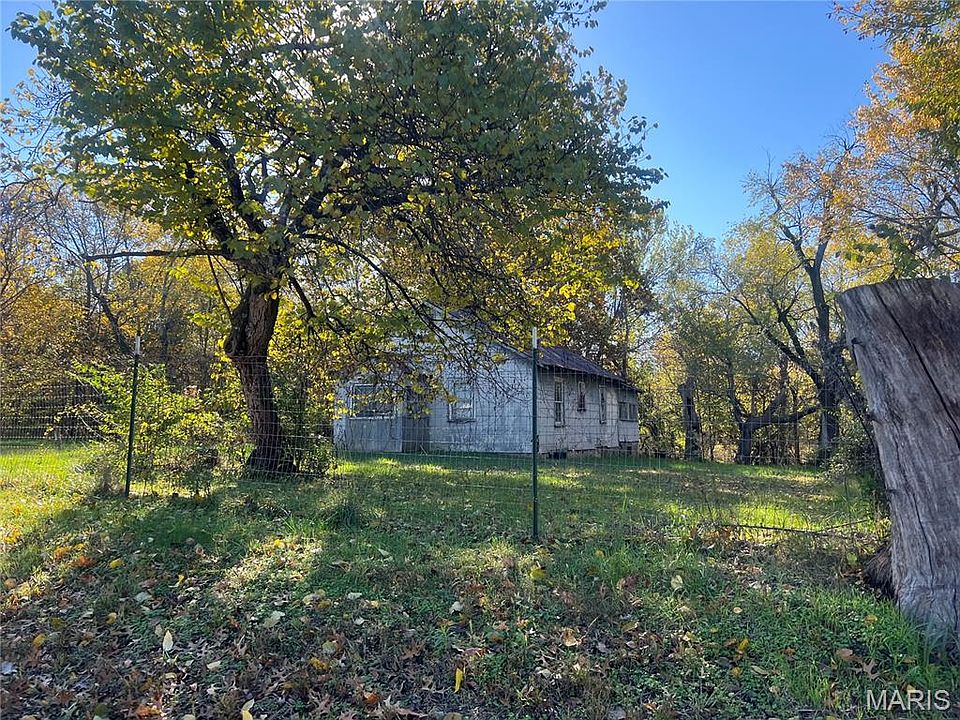 2nd image of 722 E Bland Rd