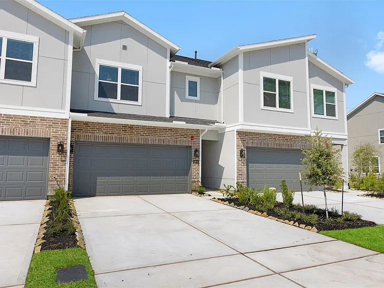 8104 Danson Ln — Photo 28