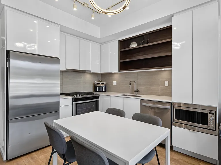 725 Marine Dr #50 — Photo 3