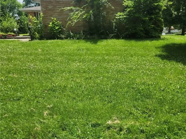 432 Clara Dr, Trenton, OH 45067