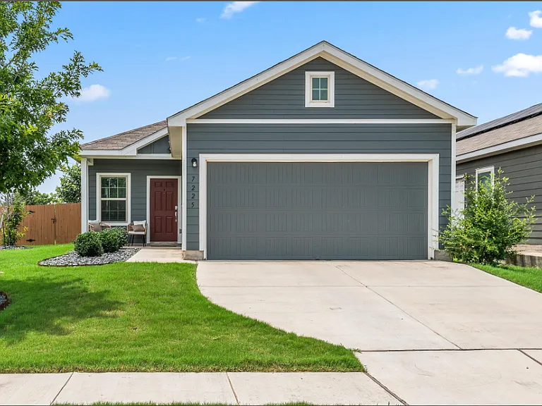 7225 Spirit Hill Rd — Photo 1