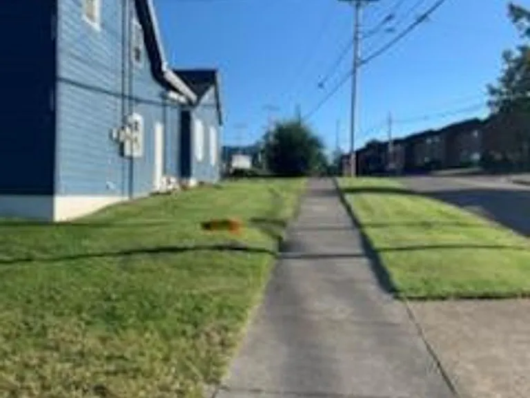 224 Lamont St — Photo 4