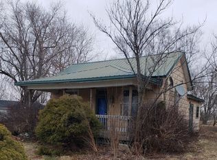 104 N Maple, Cincinnati, IA 52549