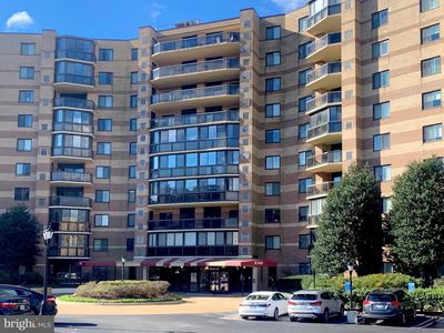 8360 Greensboro Dr APT 221, Mc Lean, VA, 22102