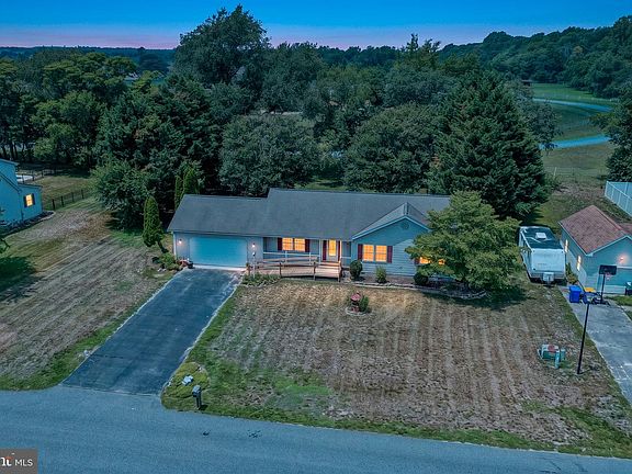2nd image of 31 Lady Slipper Ln