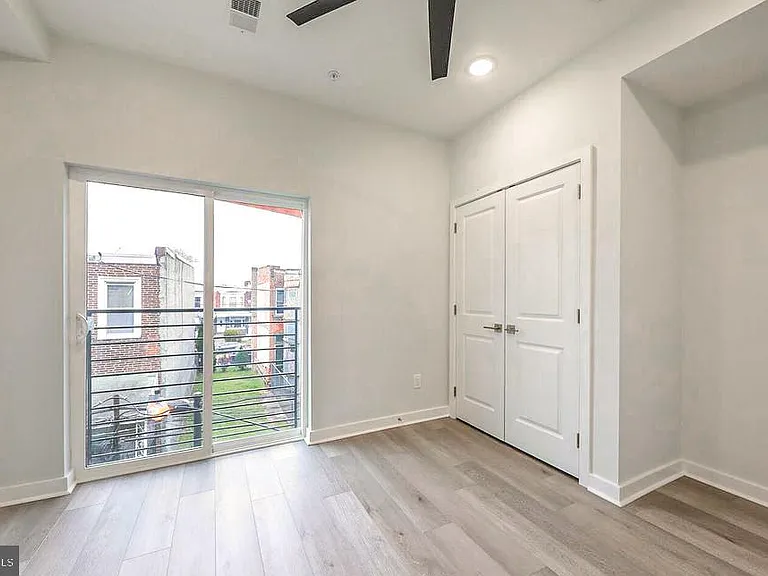 5217 Irving St #2 — Photo 14