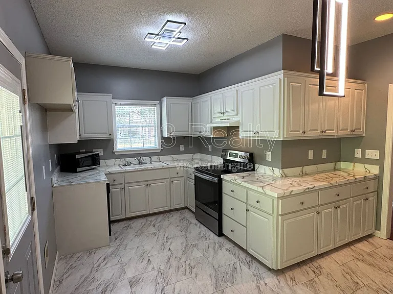 6272 Deerwood Dr — Photo 11