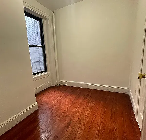 448 W 57th St #5D — Photo 9