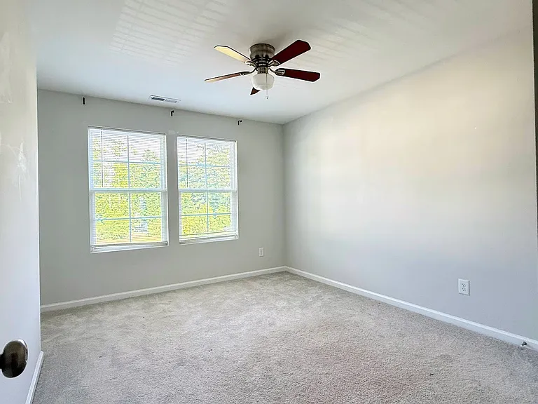 147 Hunston Dr — Photo 10