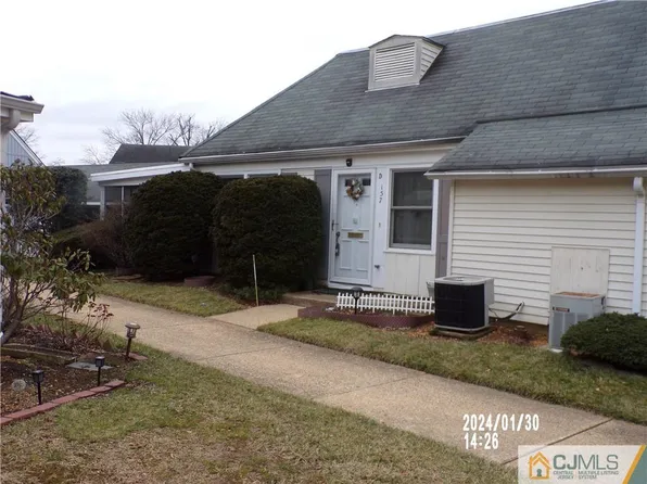 157 D Pelham Ln, Monroe Township, NJ 08831