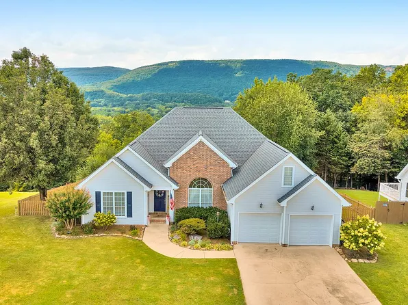 374 Ashley Dr, Soddy Daisy, TN 37379