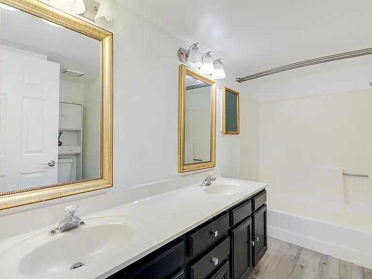 1440 W La Jolla Dr — Photo 14
