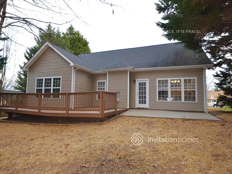 2367 Eagle Glen Ct — Photo 12