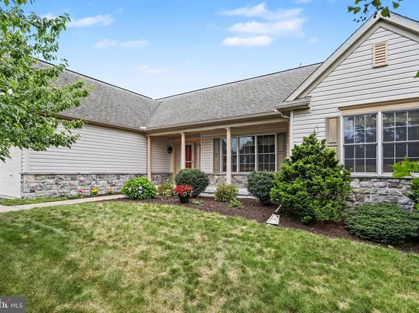 149 Whippoorwill Ln, Hummelstown, PA 17036