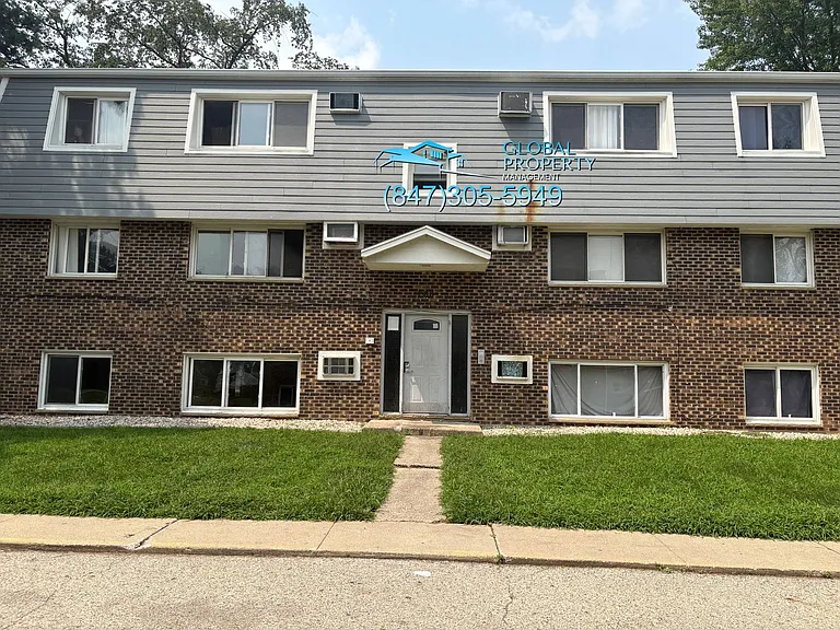 260 E Grand Ave — Photo 7