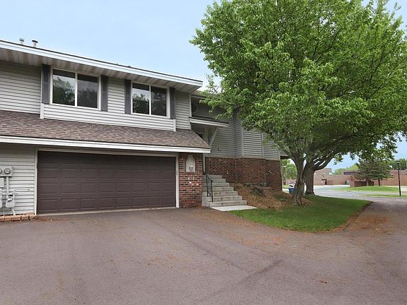 2nd image of 918 Evergreen Dr