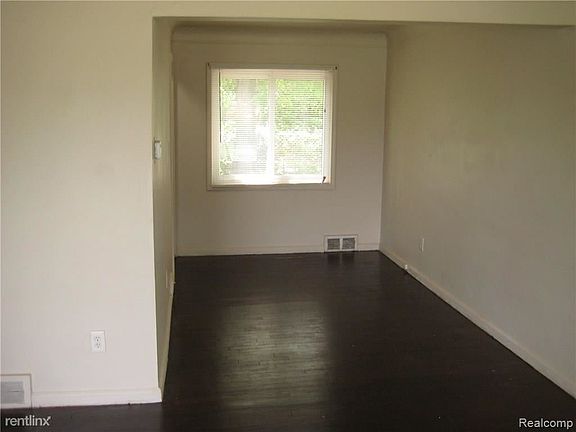 8607 wyoming dining room 2
