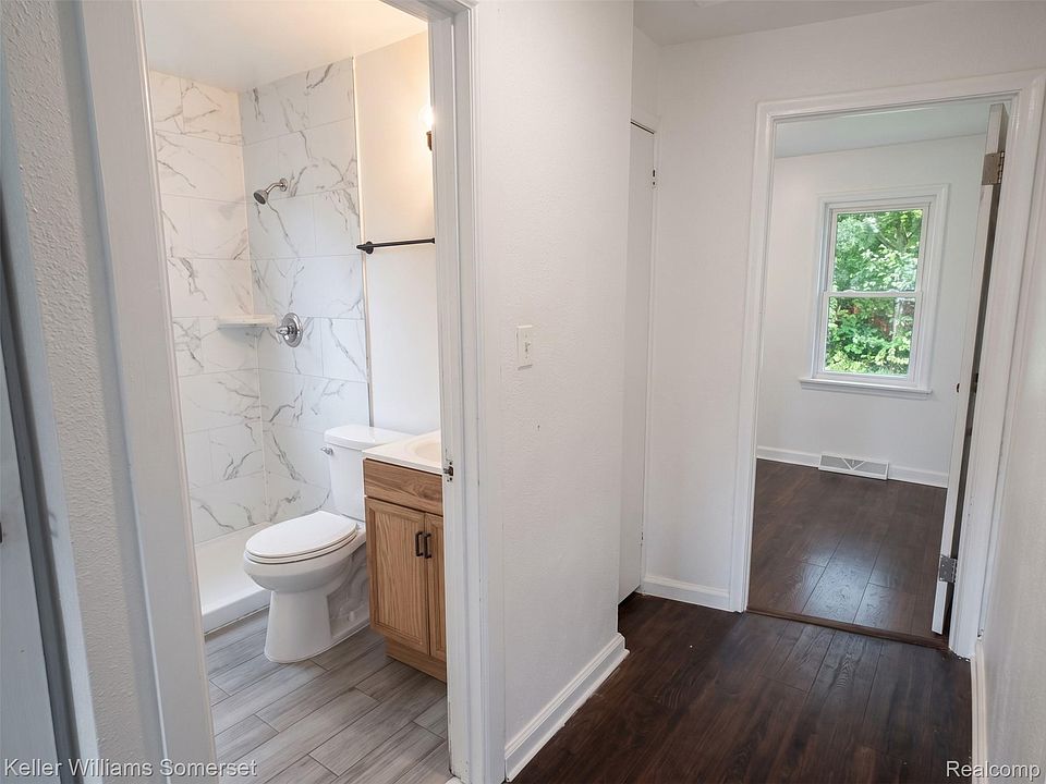 14219 Knox Ave, photo 13