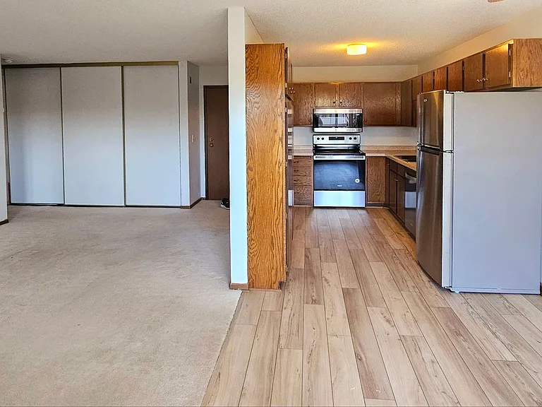 4350 Trenton Ln N #321 — Photo 5