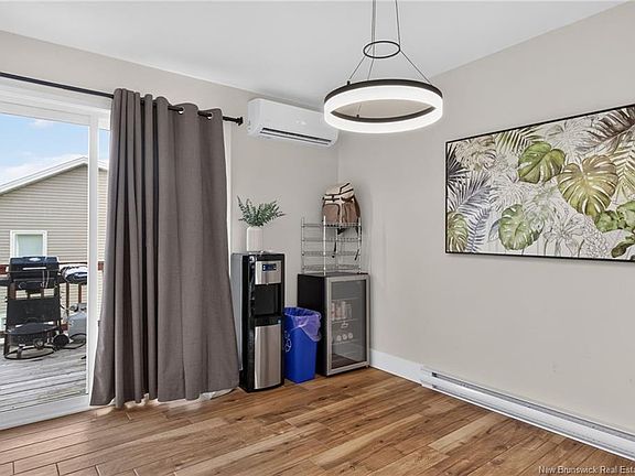 5th image of 62 Aime St