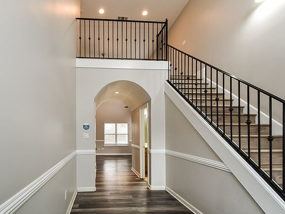 5th image of 80 Green Willow Dr