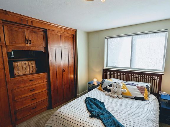 5th image of 2507 Bryant Ave S APT 2
