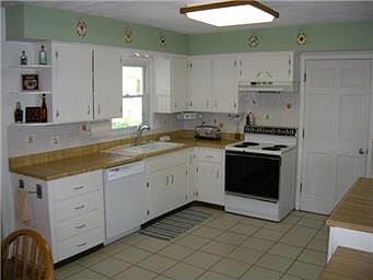 4th image of 1516 NE 51st Ter
