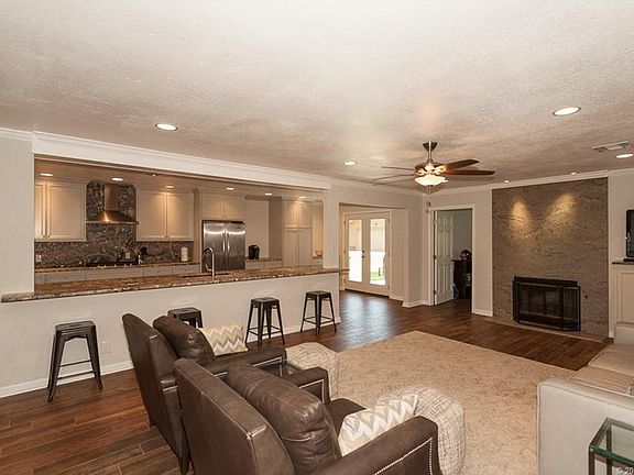 3rd image of 25665 S Brandon Terrace Dr