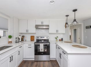 9 Lawrence St #1, Woburn, MA 01801