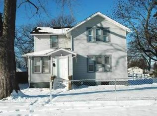 404 Powell Ave, Waukegan, IL 60085
