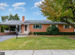 19 Marshall Dr, Camp Hill, PA 17011