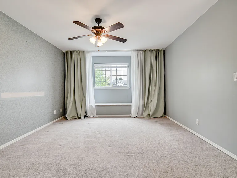 16920 Tulip Ln — Photo 17