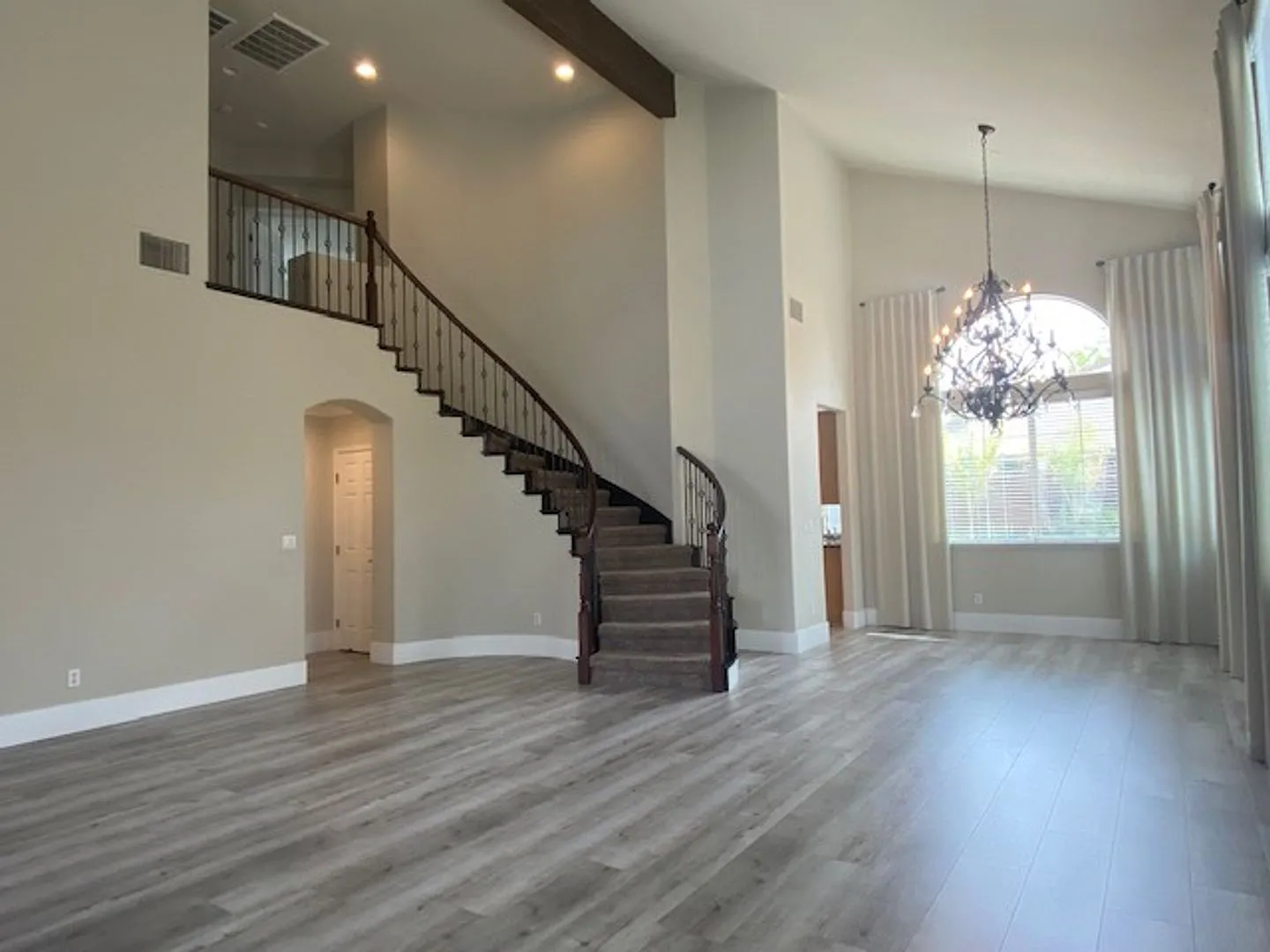 Immaculate home in W. Roseville! — Photo 3