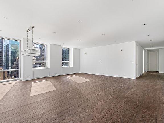 5th image of 15 W 53rd St #21A